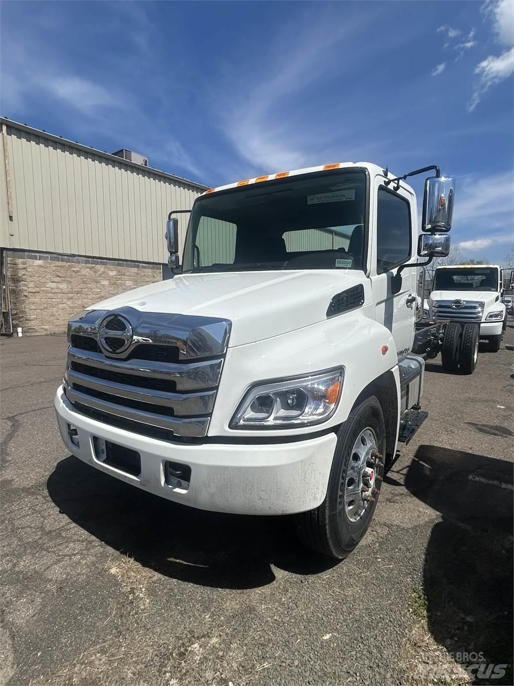 Hino L6 Шасі з кабіною