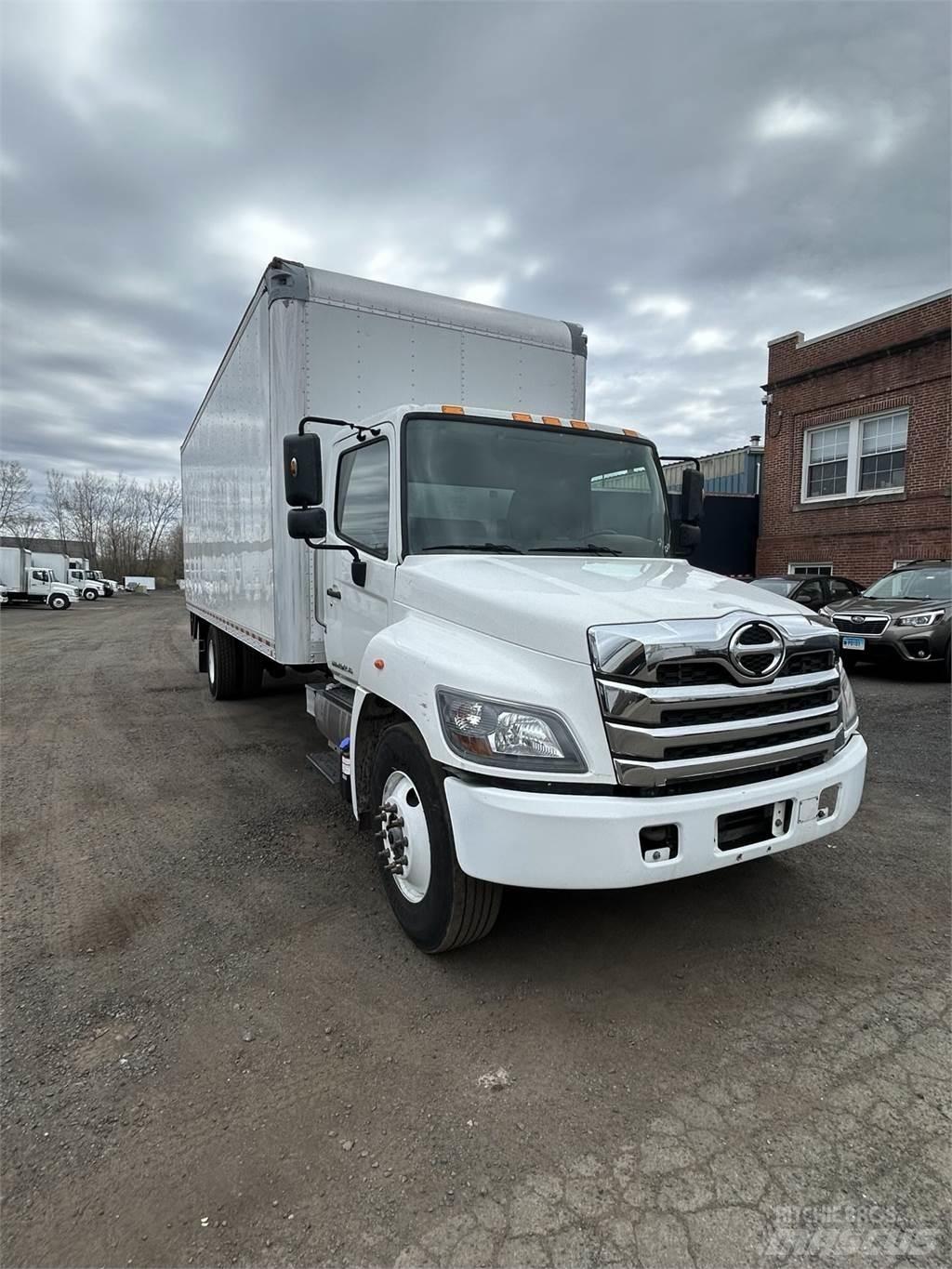 Hino L6 Фургони
