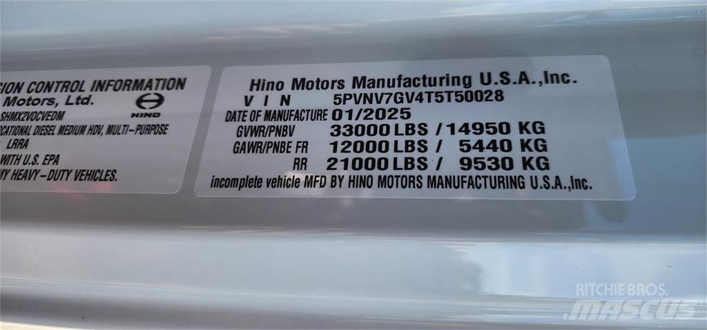 Hino L7 Тягачі