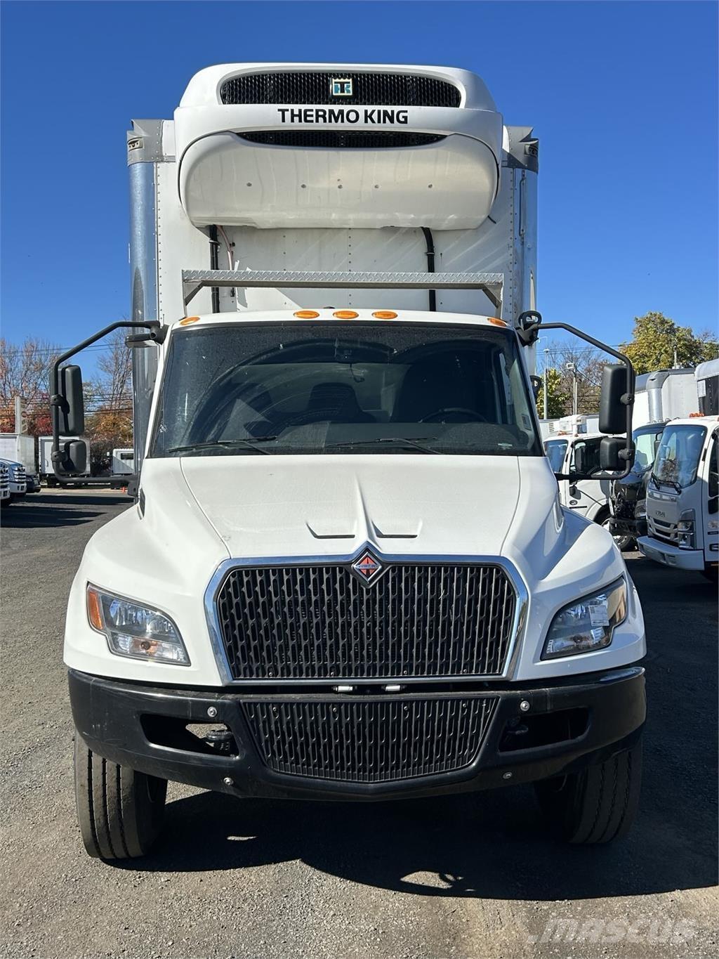 International MV607 Фургони