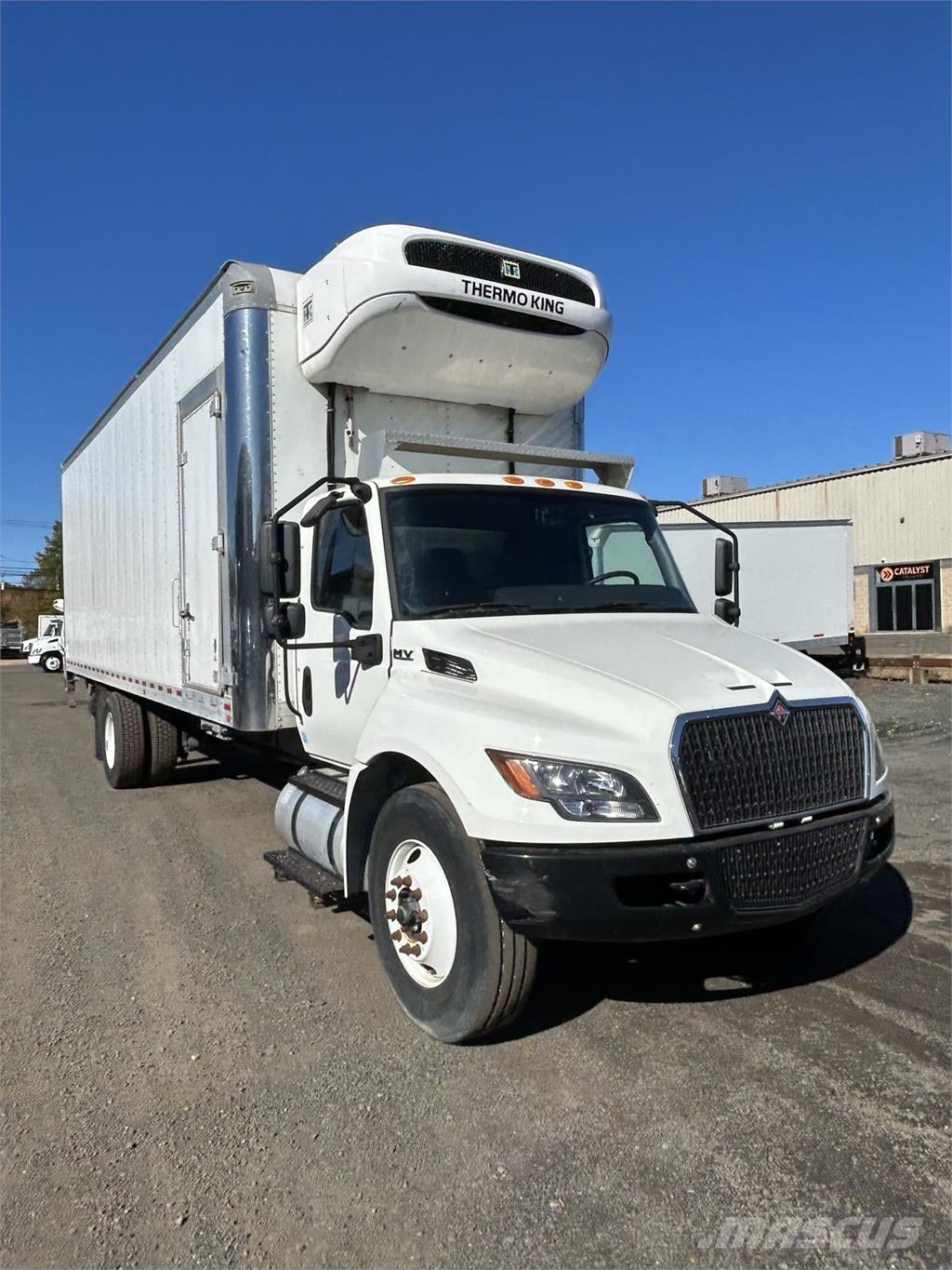 International MV607 Фургони