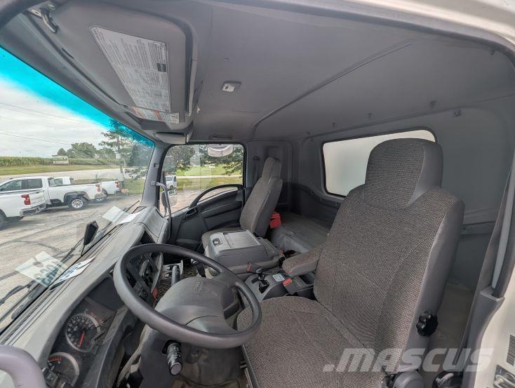 Isuzu FTR Фургони