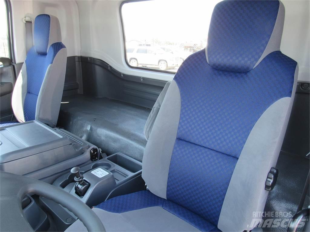 Isuzu FTR Diesel Шасі з кабіною