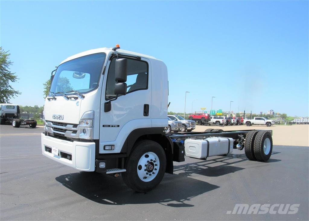 Isuzu FTR MT5 Шасі з кабіною