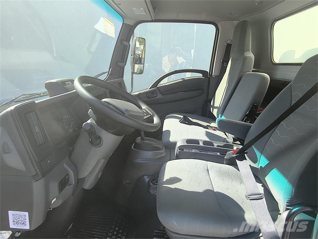 Isuzu NPR-3F324 Фургони