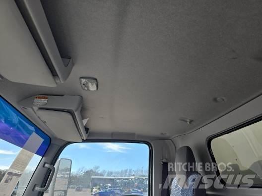 Isuzu NPR HD Фургони