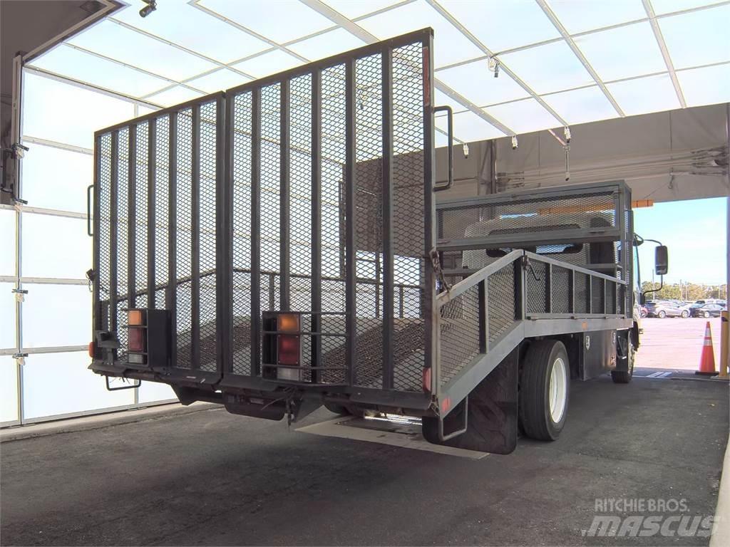 Isuzu NPR HD DC Вантажівки / спеціальні