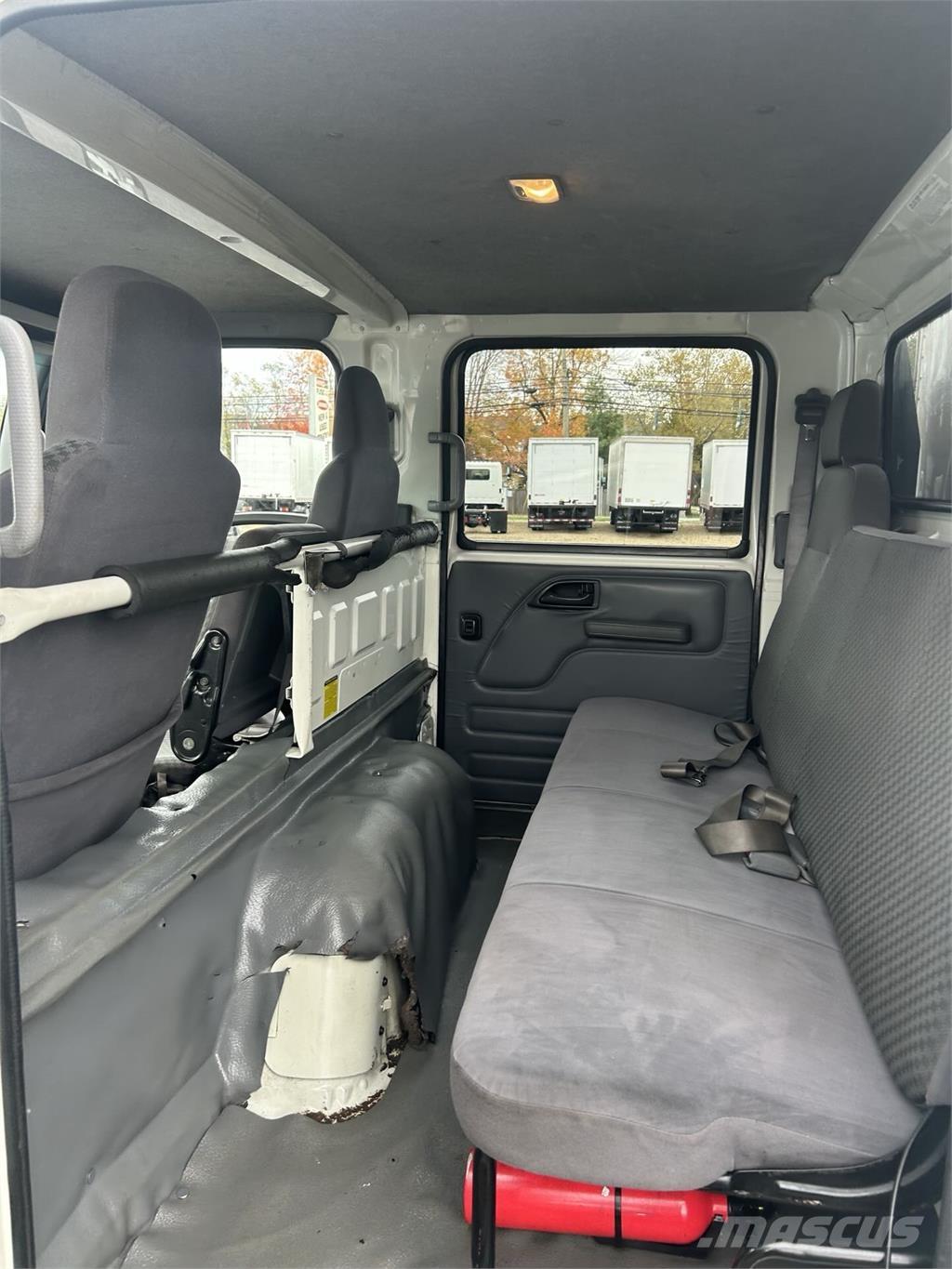 Isuzu NPR HD DC Фургони