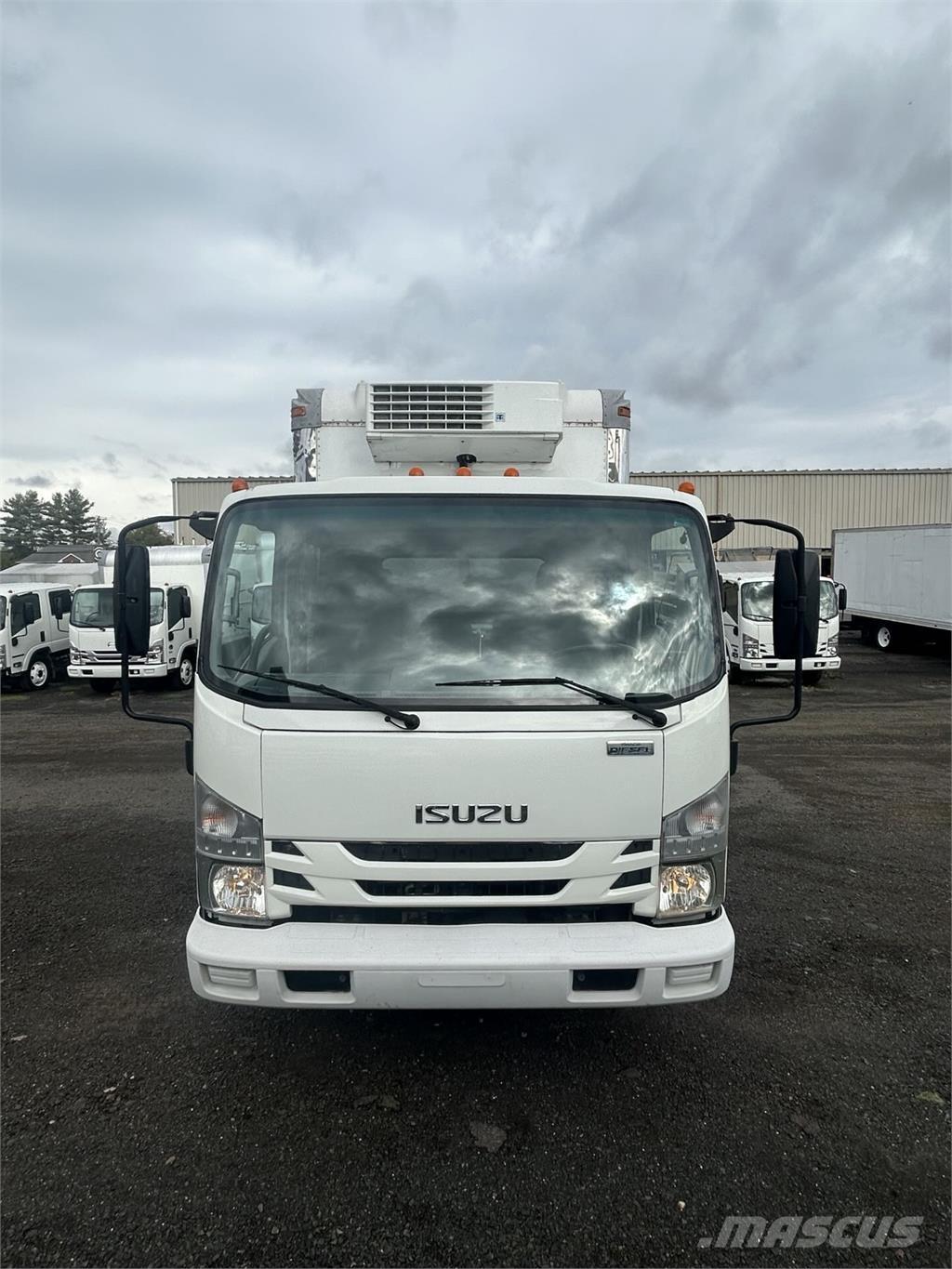 Isuzu NPR HD DC Фургони