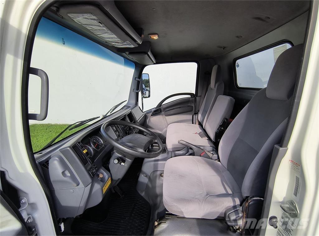 Isuzu NQR Фургони