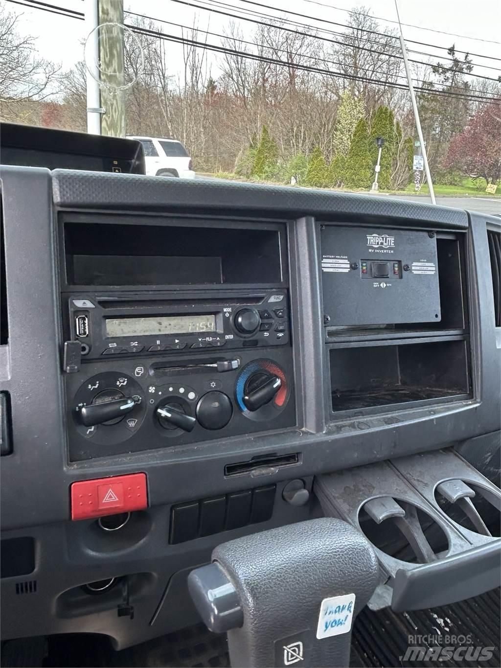 Isuzu NRR Вантажівки / спеціальні