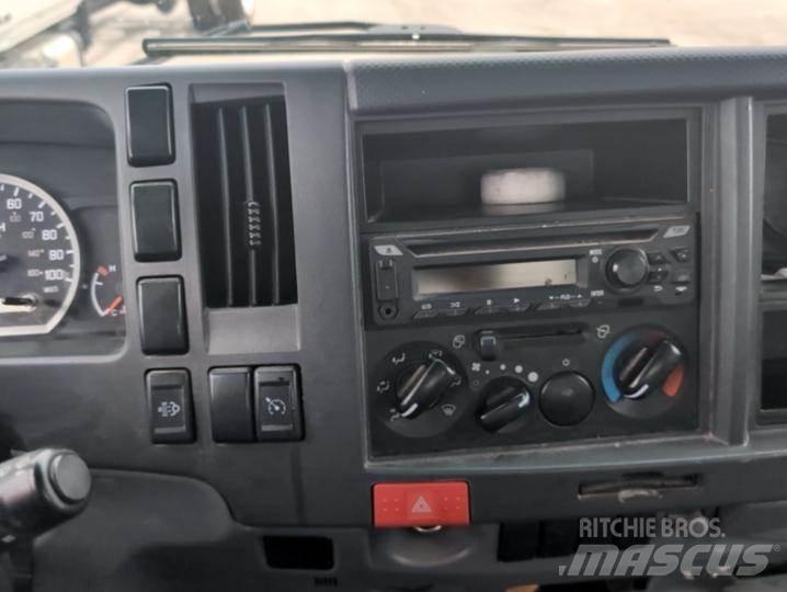 Isuzu NRR Вантажівки / спеціальні