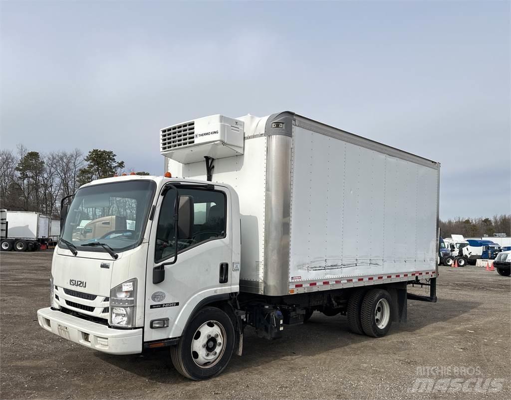 Isuzu NRR Фургони