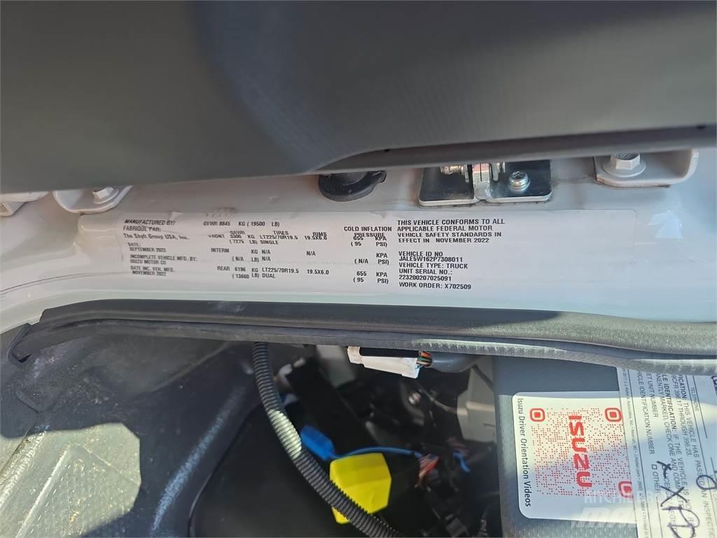 Isuzu NRR Фургони