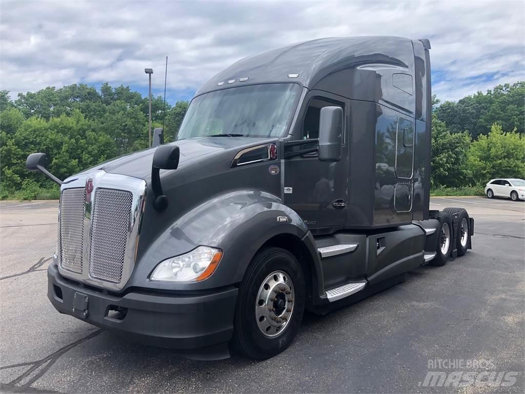 Kenworth T680 Тягачі