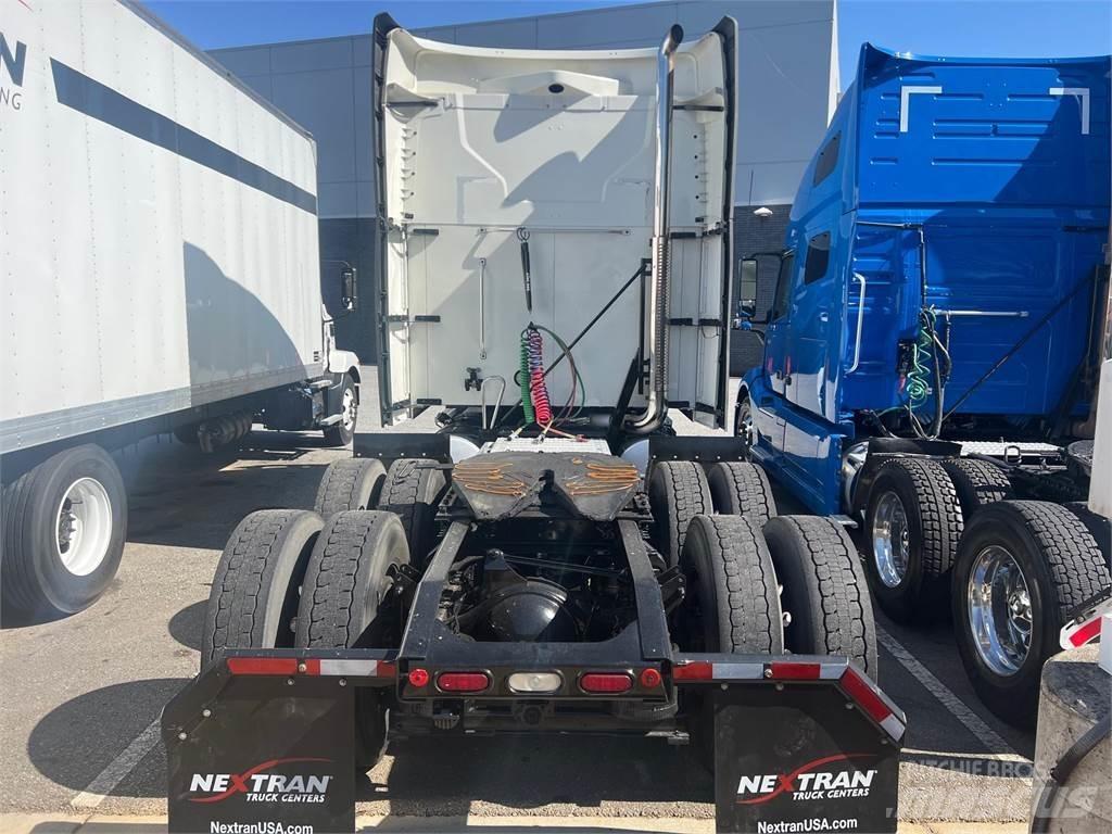 Mack AN64T Тягачі