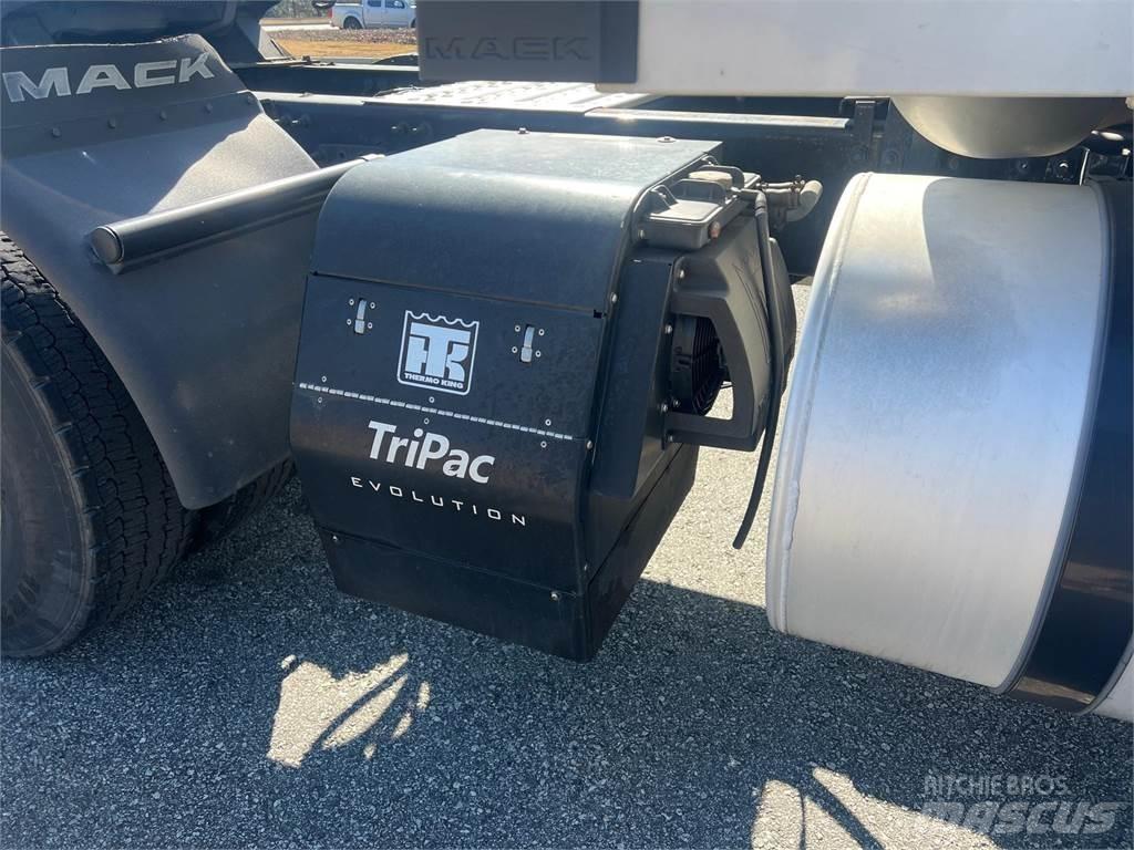 Mack AN64T Тягачі