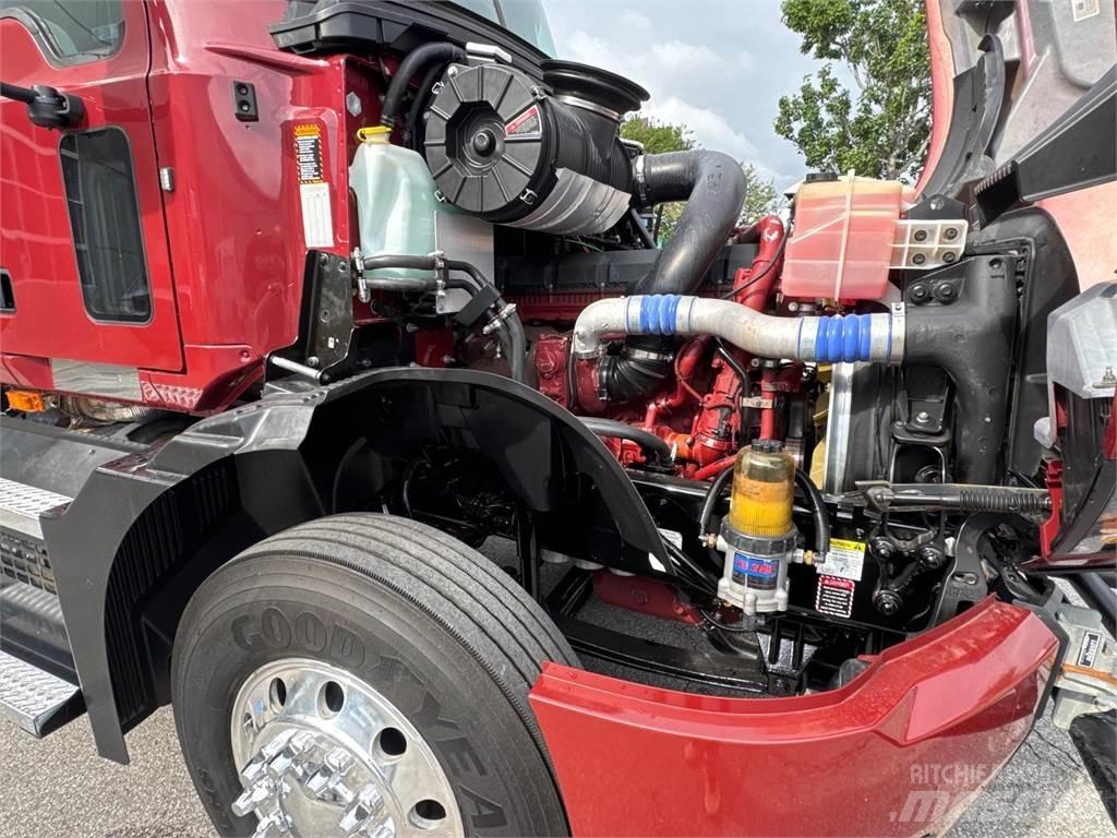 Mack AN64T Тягачі