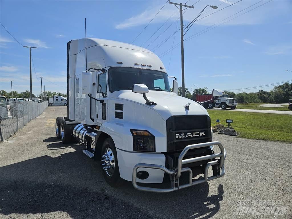 Mack AN64T Тягачі