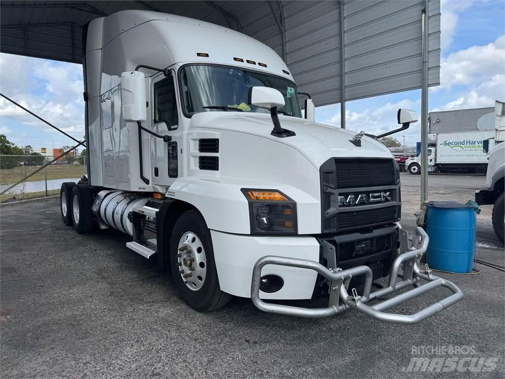 Mack AN64T Тягачі