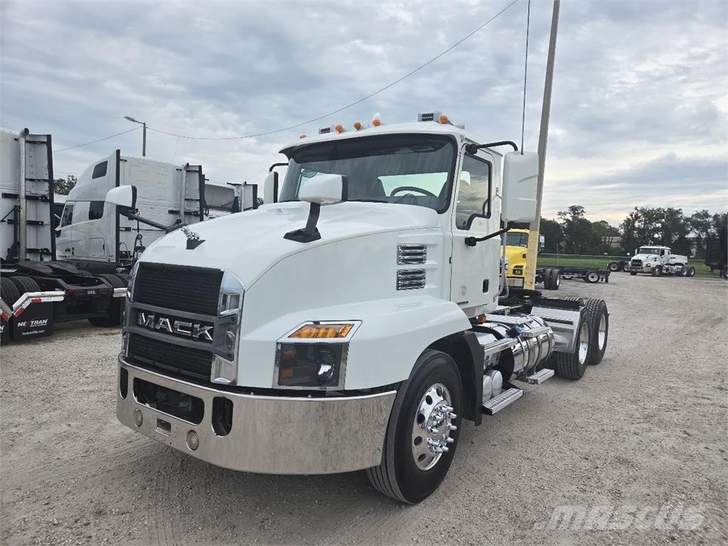 Mack AN64T Тягачі