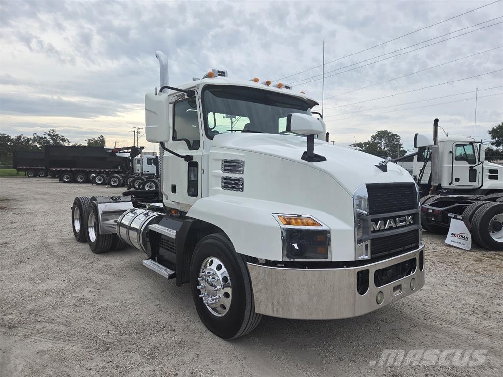Mack AN64T Тягачі