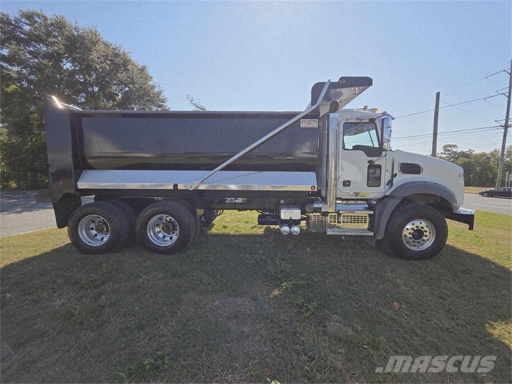Mack GR64B Самоскиди