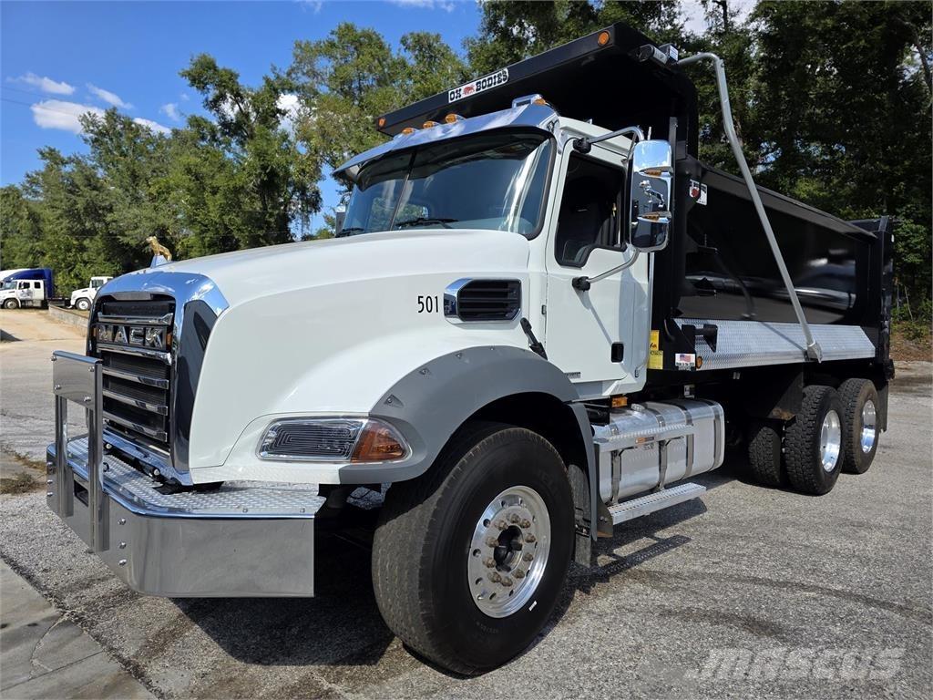 Mack GR64B Самоскиди