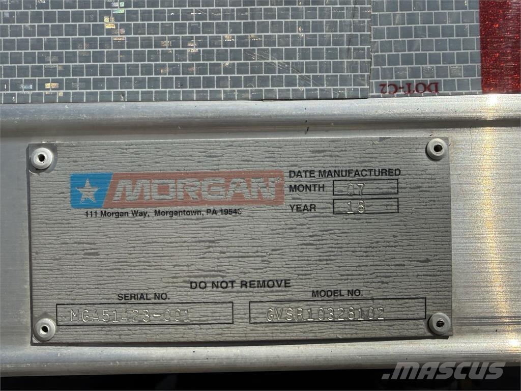 Mack GR64B9 Тягачі