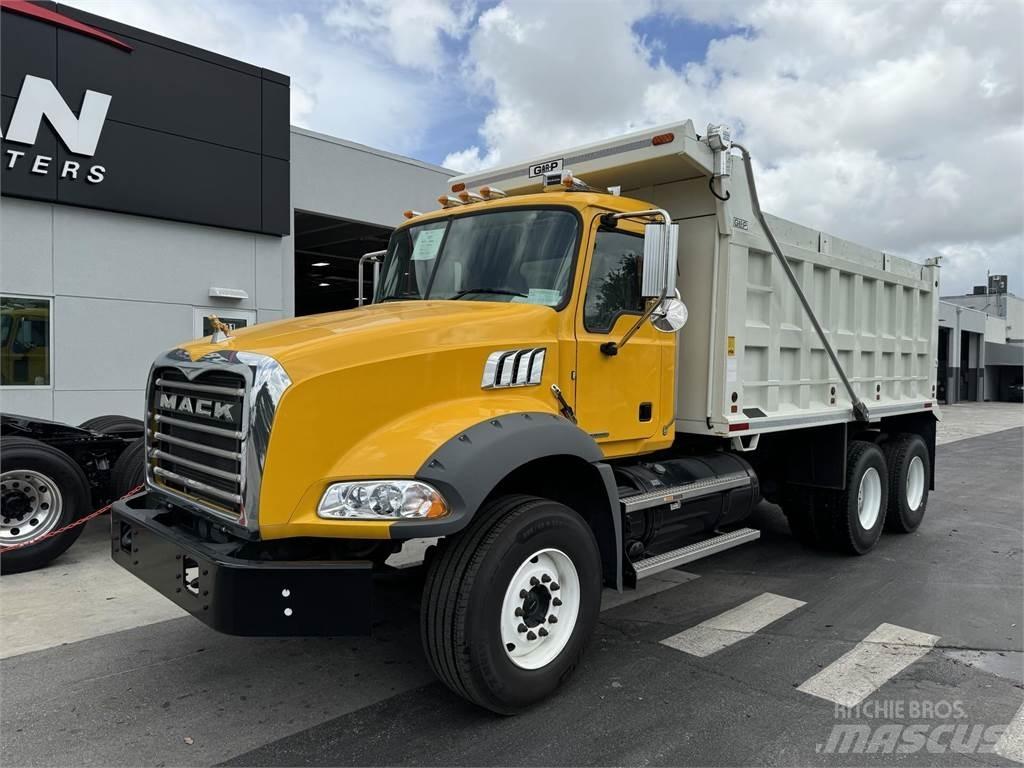Mack GR64BRX Самоскиди