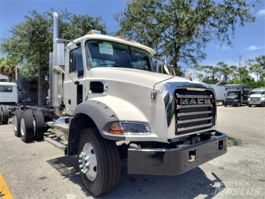Mack GR64BX Бетономішалки (Автобетонозмішувачі)