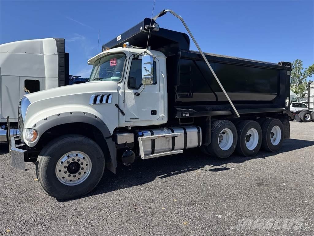 Mack GR64F Самоскиди