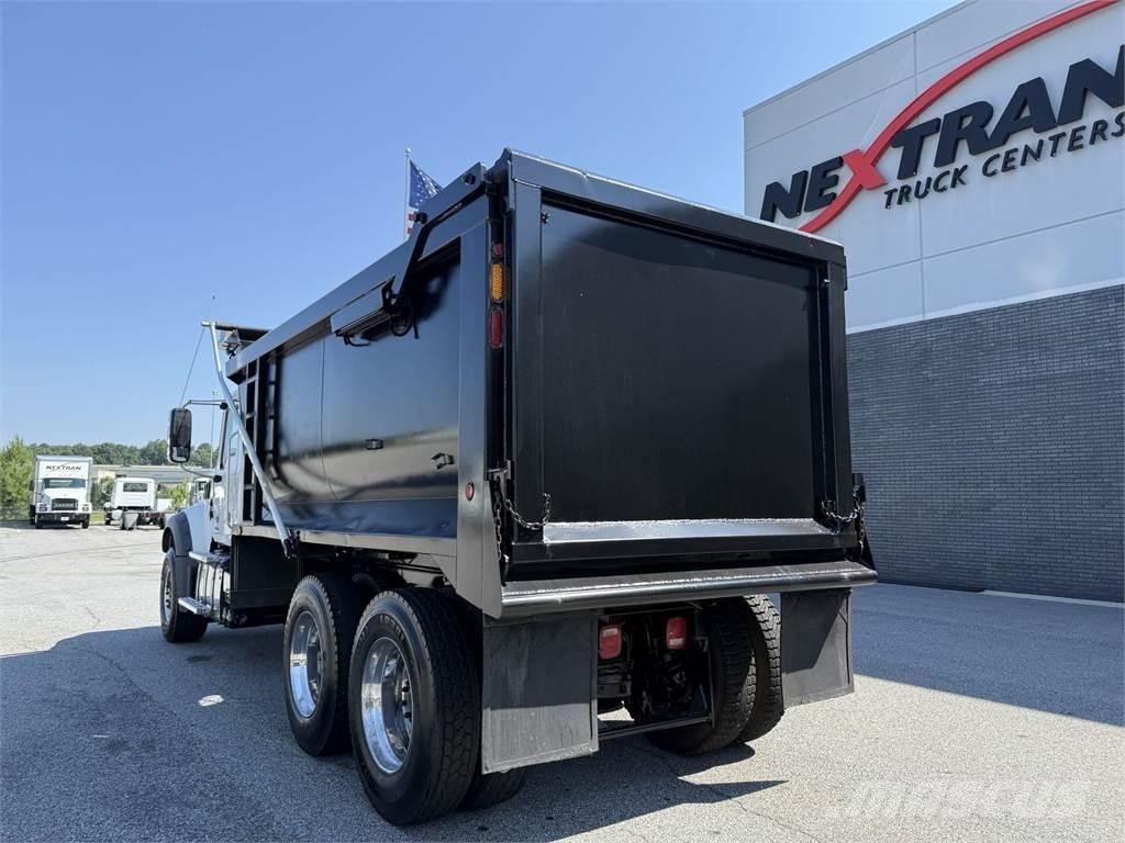 Mack GR64F Самоскиди