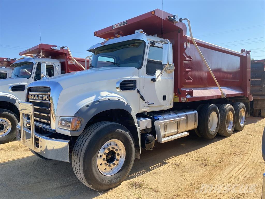 Mack GR64F Самоскиди