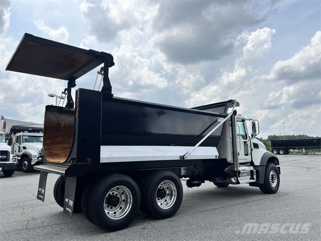 Mack GR64FR Самоскиди