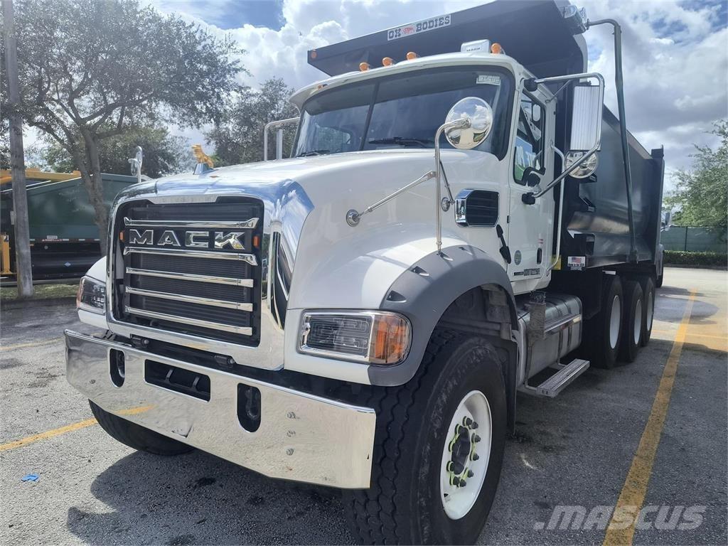 Mack GR64FR Самоскиди