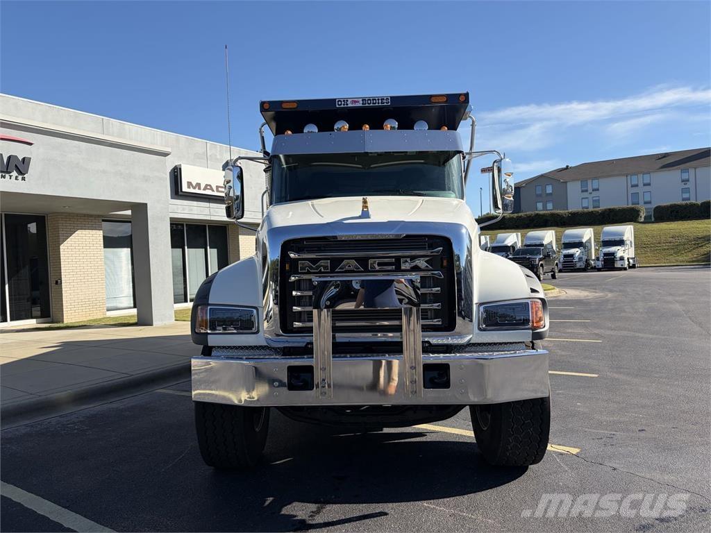 Mack GR64FR Самоскиди