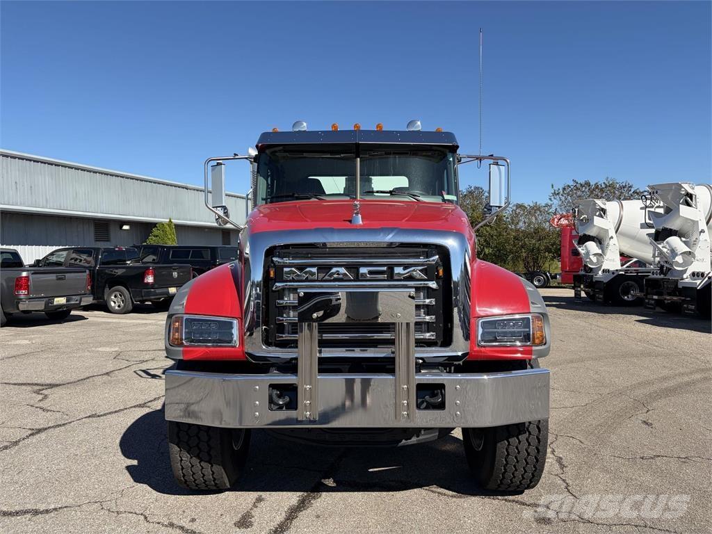 Mack GR64FR Бетономішалки (Автобетонозмішувачі)