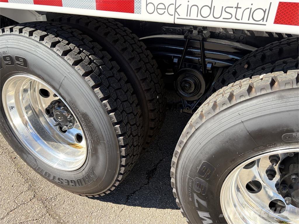 Mack GR64FR Бетономішалки (Автобетонозмішувачі)