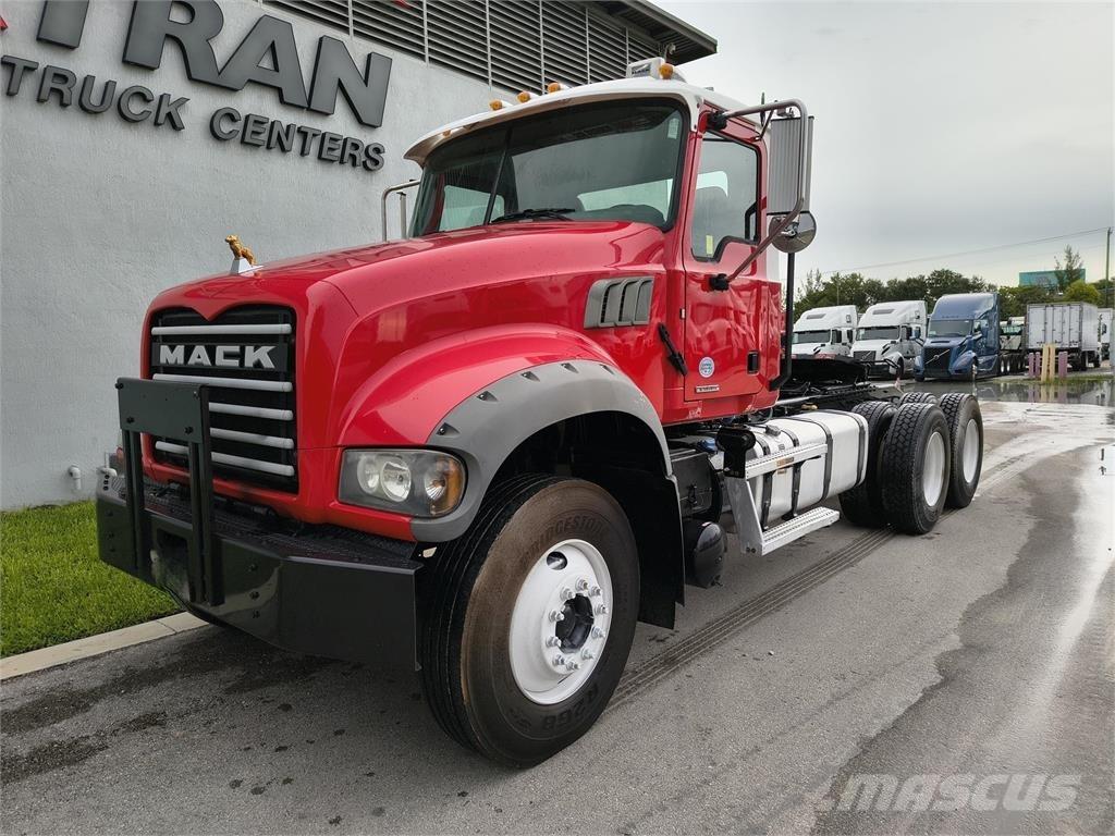 Mack GR64FT Тягачі
