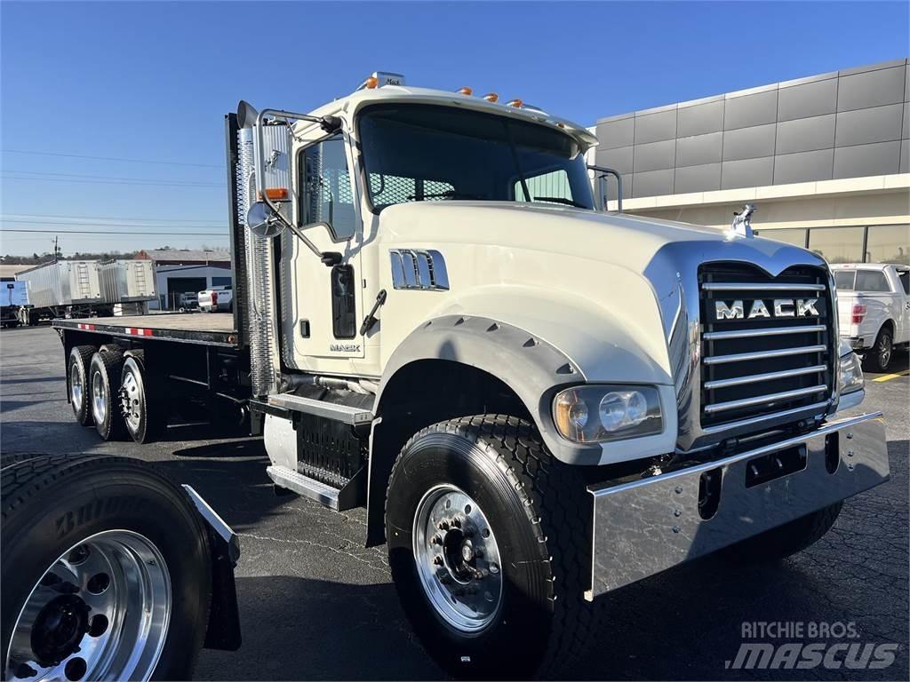 Mack GU713 Вантажівки / спеціальні
