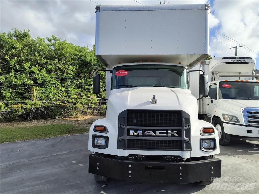 Mack MD6 Фургони