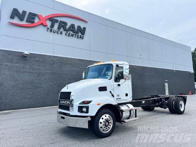 Mack MD6 42R Шасі з кабіною