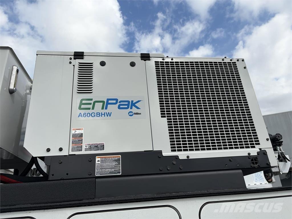 Mack MD6 42R Вантажівки / спеціальні