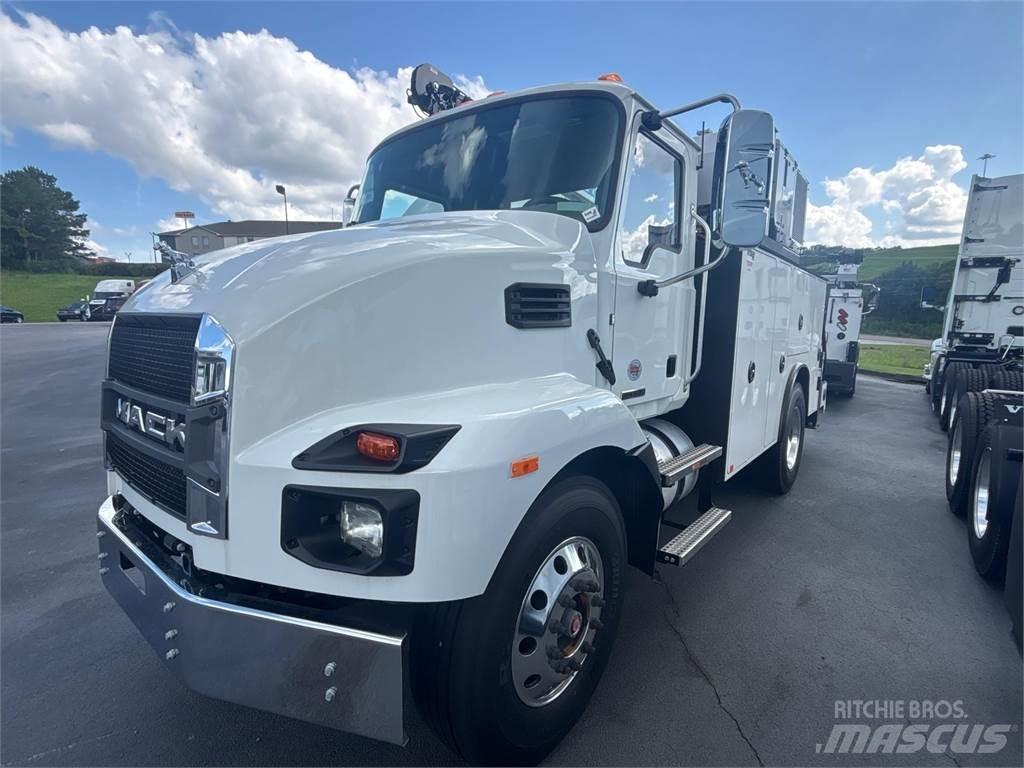 Mack MD6 42R Шасі з кабіною