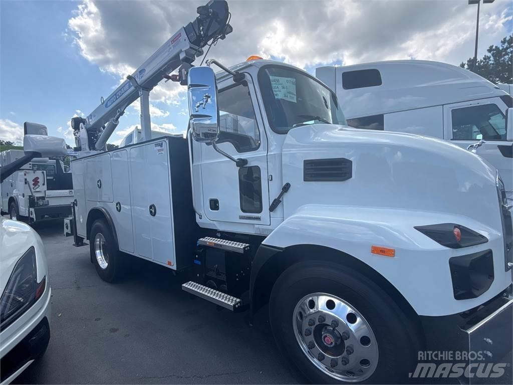 Mack MD6 42R Шасі з кабіною