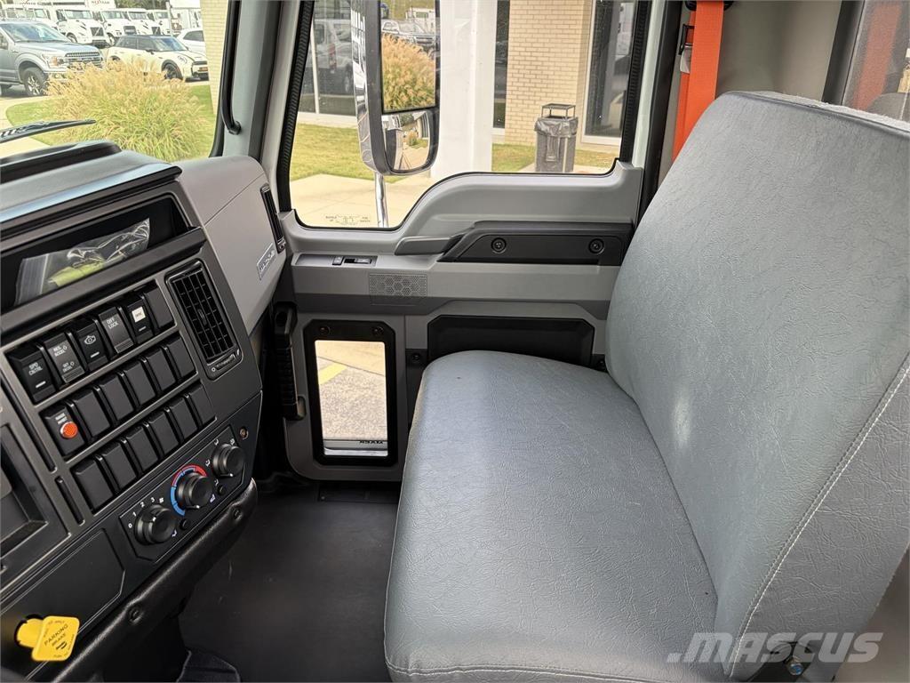 Mack MD6 42R Вантажівки / спеціальні