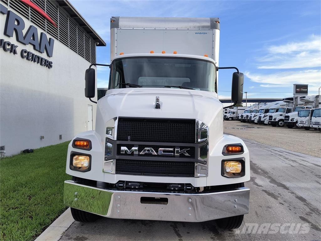 Mack MD6 42R Фургони