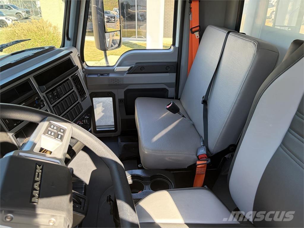 Mack MD6 42R Фургони