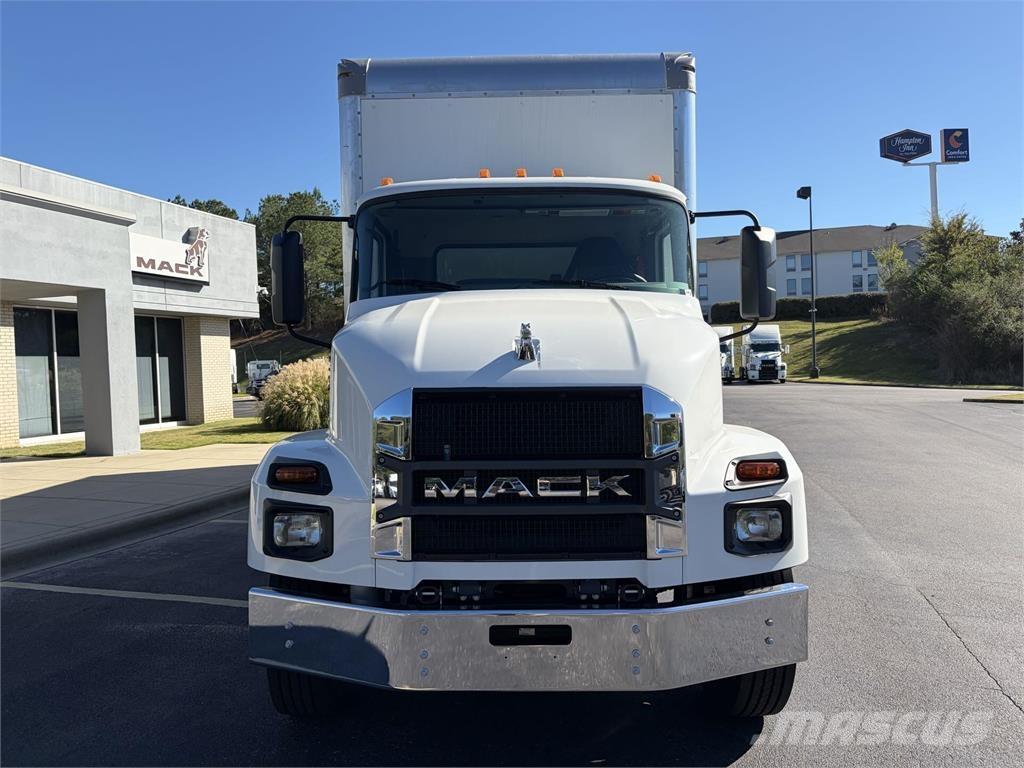 Mack MD6 42R Фургони